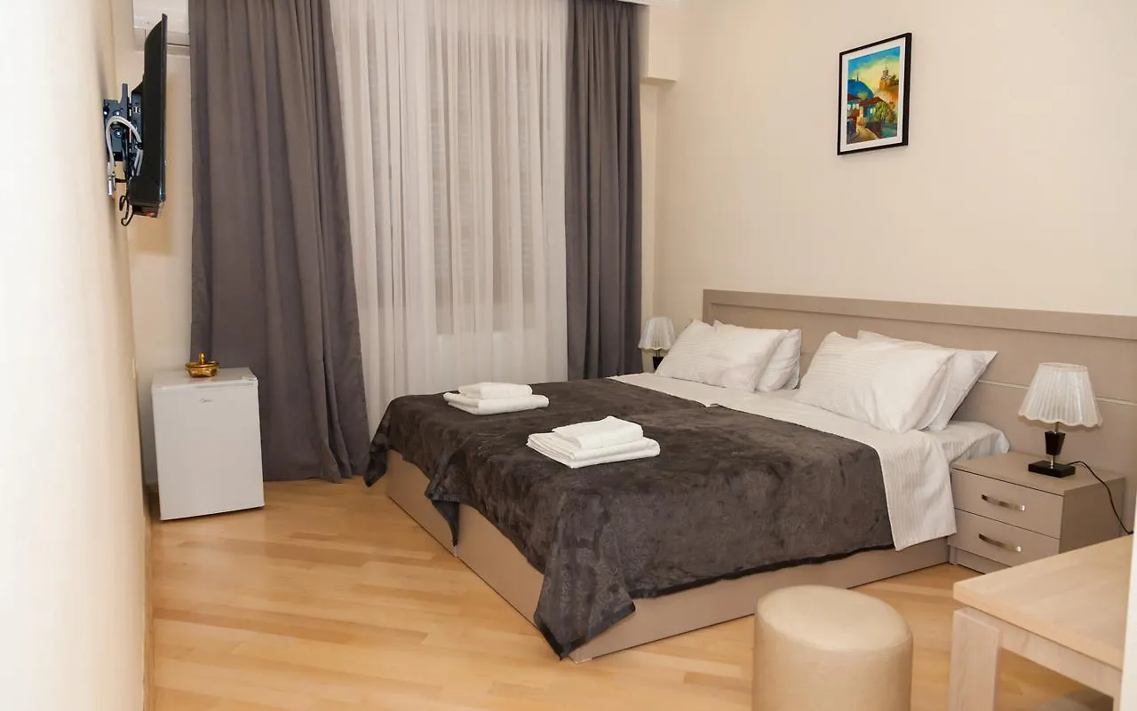 Holiday Rooms Тбилиси 0*,  Грузия