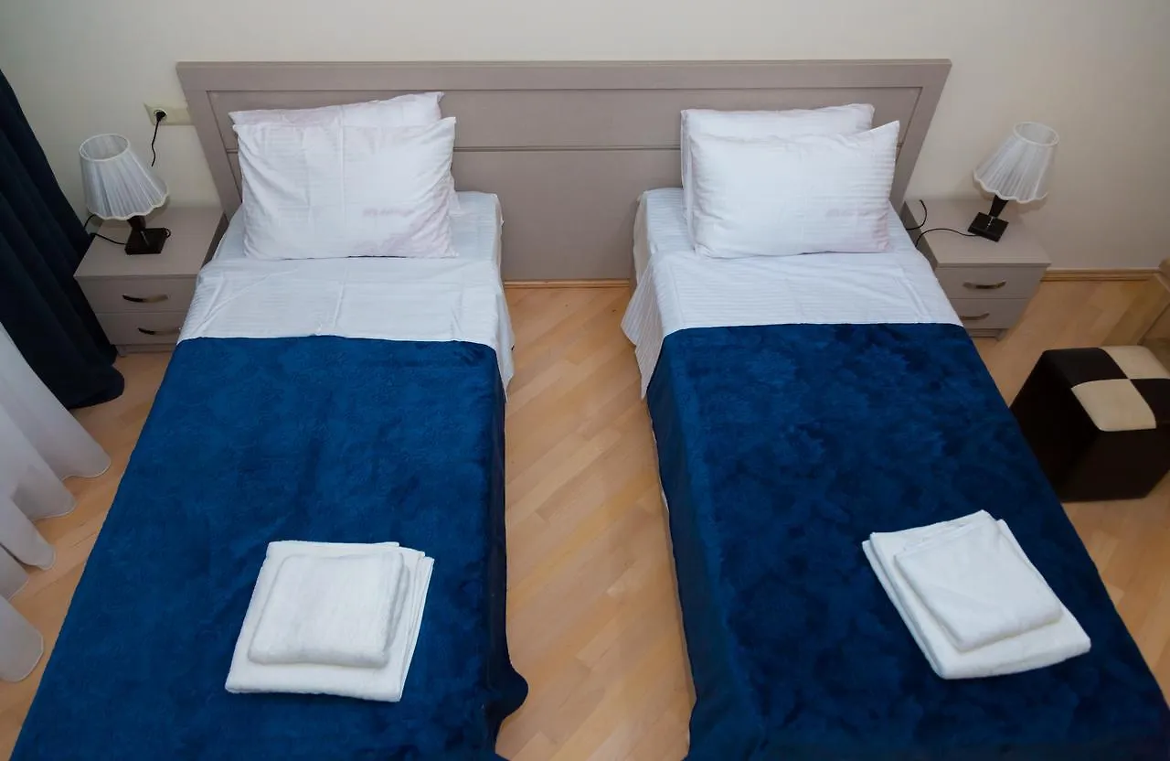 Holiday Rooms Тбилиси 0*,